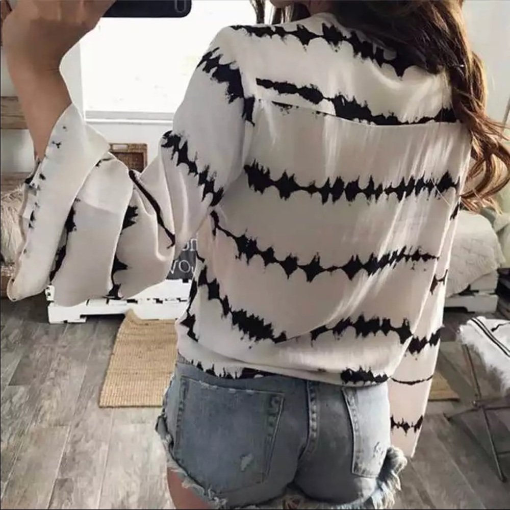 White long sleeve shirt with navy blue design - Picture 2 of 3